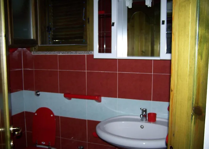 Daire Mare Official Site